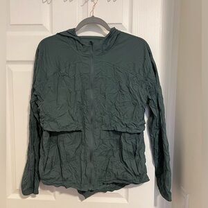 lululemon Hood Lite Packable Rain Jacket - Size 6